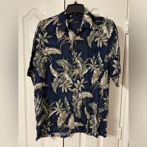 Van Heusen Hawaiian shirt large